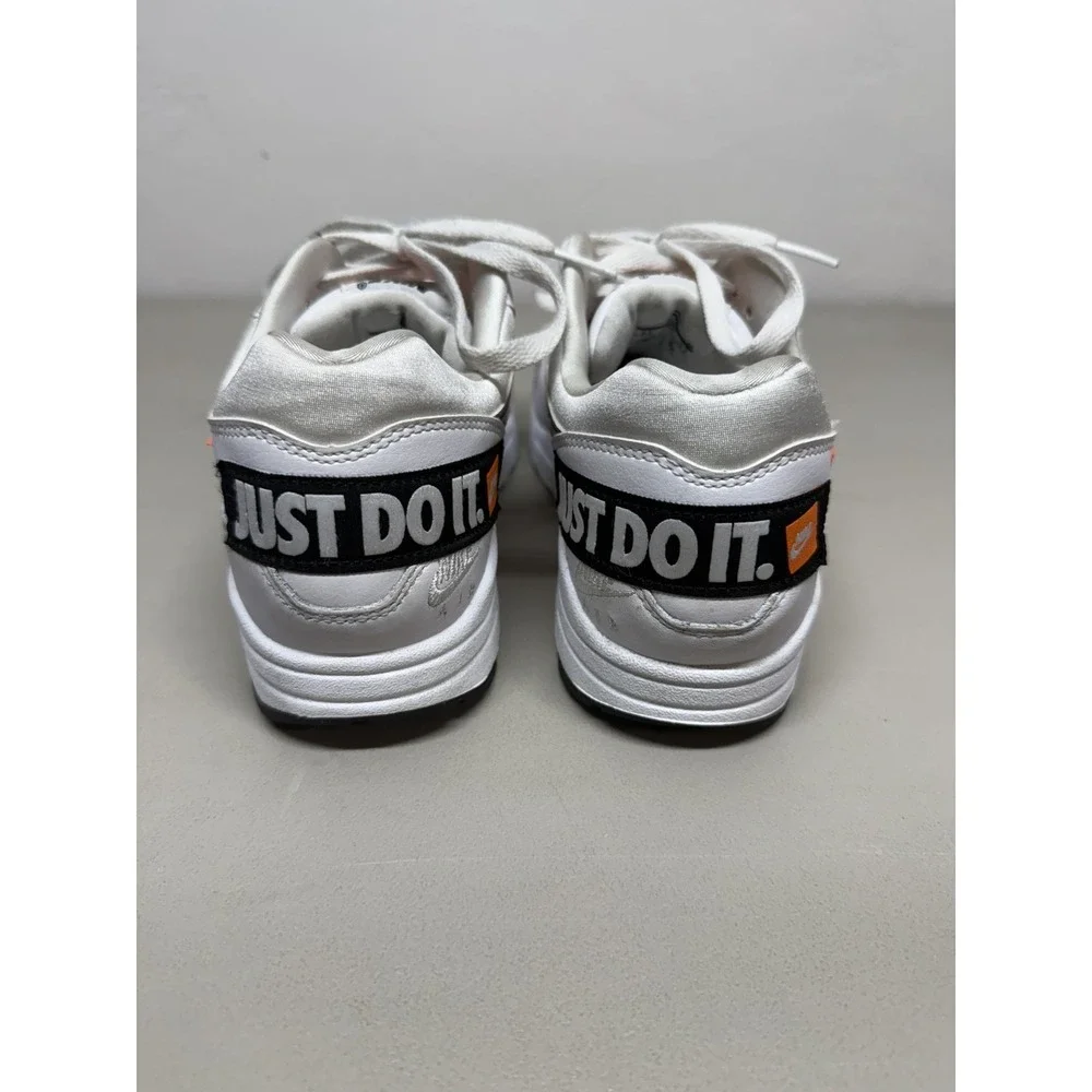 Nike Air Max 1 Just Do It Womens Sz 8.5 Mens Sz 7 White Orange 917691-100